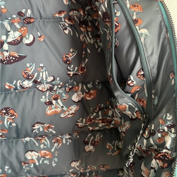 Rare Patagonia women’s bivy vest, mushroom lining size medium - Picture 8 of 9